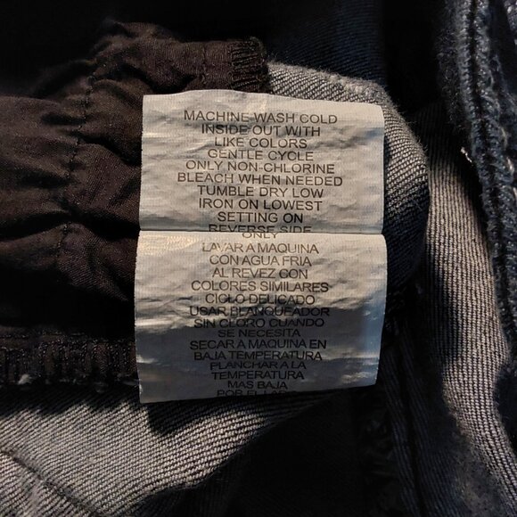 Democracy AbSolution Low-Rise Distressed Bermuda Jean Shorts Great Cond - 8 - Picture 10 of 10